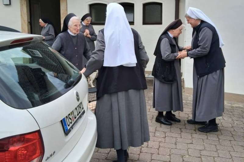 JUBILEU DA NOSSA CONGREGAÇÃO: VISITA DA MADRE GERAL E DA VICE-GERAL.