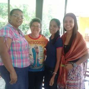 COMUNIDADE MARIA,  MÃE DA IGREJA, ACOLHE DUAS ASPIRANTES